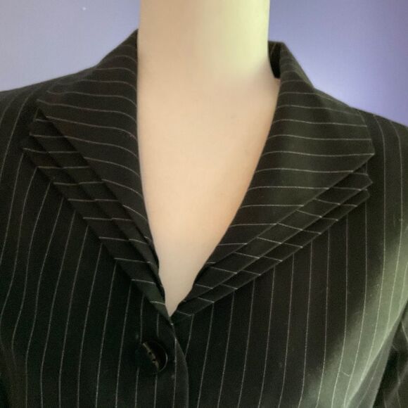 Black Striped 2-Piece Short Sleeve Business Suit size 10P - Picture 3 of 6